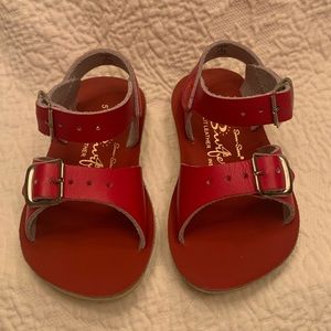 Salt Water Sandal by Hoy Shoes Sun-San - Surfer RED Kids size 5